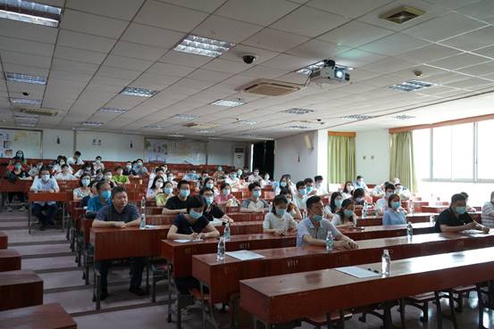 说明: e:\12 新闻稿（宣传部发学校新闻不能发集体照）\2020.9.11 生物医学工程学院邀请专家开展学习宣讲活动\dsc00289.jpg
